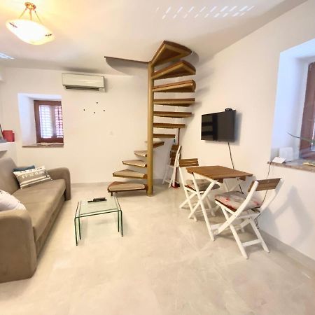 Apartment Center Old Town - 1Min To Palace Split Dış mekan fotoğraf