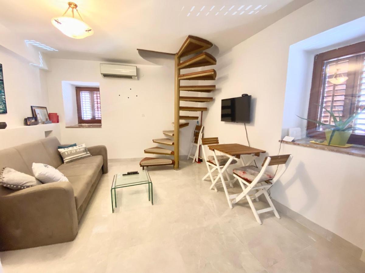 Apartment Center Old Town - 1Min To Palace Split Dış mekan fotoğraf